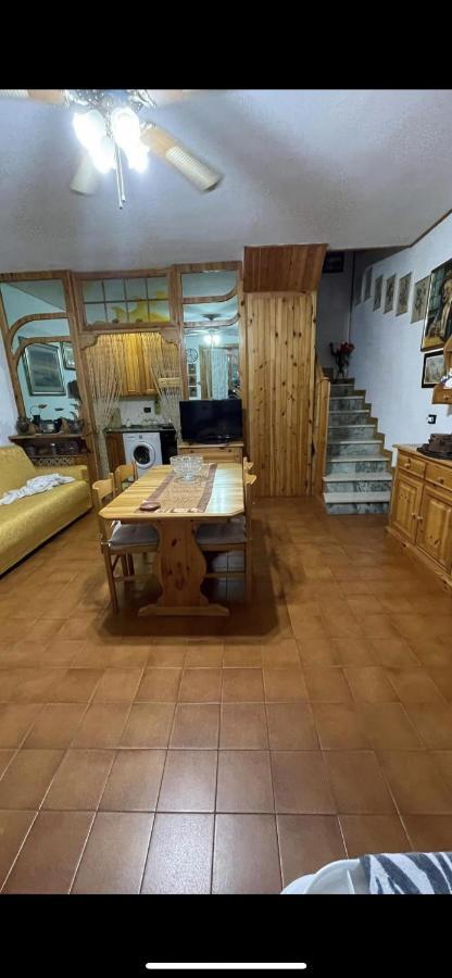 Da Laura Villa Lido Adriano Dış mekan fotoğraf